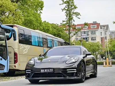 Porsche Panamera · 2014 год