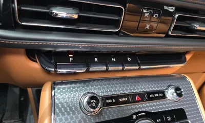 Lincoln Aviator 2021, 21016 км, за 37440.87 USD - фото 9