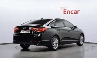 Hyundai Sonata 2016, 159563 км, за 4494.98 USD