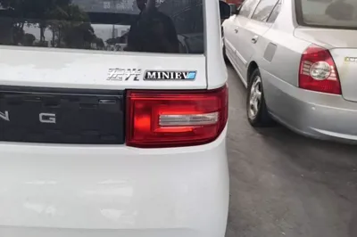 Wuling Hongguang MINIEV 2022, 27900 км, за 4721 USD - фото 9
