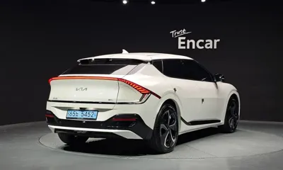 Kia EV6 2022, 34076 км, за 23939.65 USD