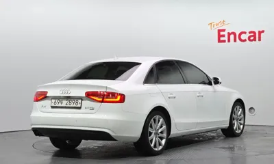 Audi A4 2014, 99419 км, за 3902.28 USD