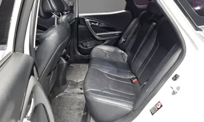 Hyundai Grandeur 2016, 88017 км, за 6742.47 USD - фото 12