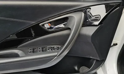 Hyundai Grandeur 2016, 88017 км, за 6742.47 USD - фото 19