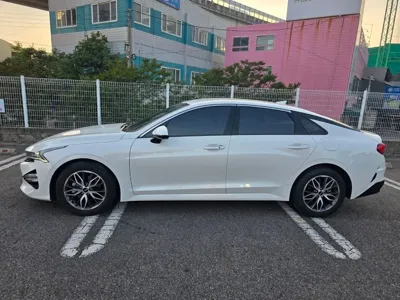 Kia K5 2023, 56064 км, за 23419.22 USD