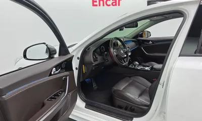 Kia Stinger 2018, 20457 км, за 9006.62 USD - фото 12