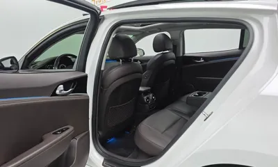 Kia Stinger 2018, 20457 км, за 9006.62 USD - фото 17