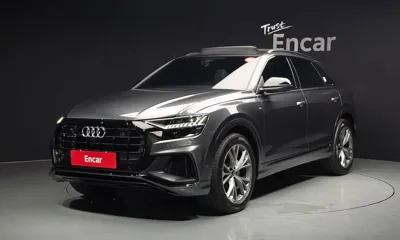 Audi Q8 · 2022 год
