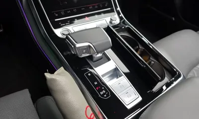 Audi Q8 2022, 42835 км, за 98463.96 USD - фото 9