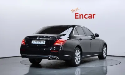 Mercedes-Benz E-Class 2019, 111875 км, за 16083.86 USD