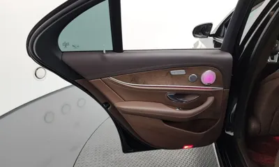 Mercedes-Benz E-Class 2019, 111875 км, за 16083.86 USD - фото 25