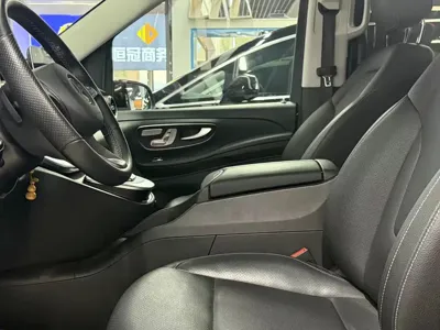 Mercedes-Benz V-Class 2021, 75000 км, за 35019.92 USD