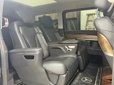 Mercedes-Benz V-Class 2021, 75000 км, за 35019.92 USD - фото 6