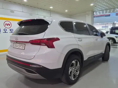 Hyundai Santafe 2022, 19223 км, за 15754.23 USD