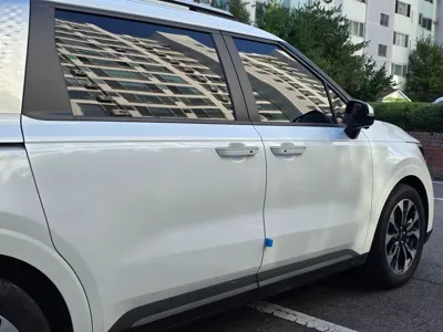 Kia Canival 2023, 61500 км, за 10666.93 USD