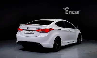 Hyundai Avante 2011, 183403 км, за 2496.06 USD
