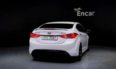 Hyundai Avante 2011, 183403 км, за 2496.06 USD