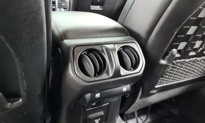 Jeep Gladiator 2021, 92225 км, за 23337.44 USD - фото 19