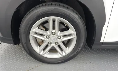 Hyundai Kona 2023, 81335 км, за 11487.46 USD