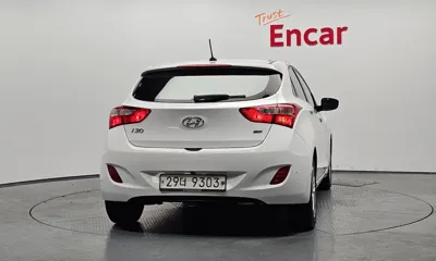 Hyundai i30 2014, 70150 км, за 5251.41 USD