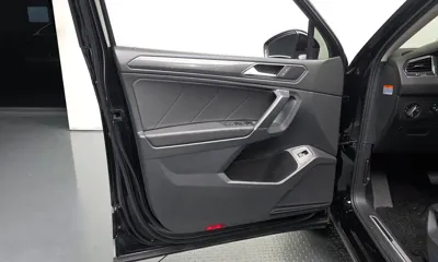 Volkswagen Tiguan 2020, 100861 км, за 16588.62 USD - фото 24