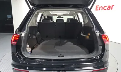 Volkswagen Tiguan 2020, 100861 км, за 16588.62 USD - фото 34