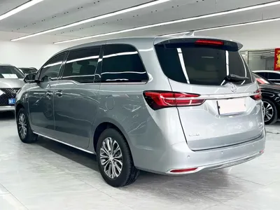 Buick GL8 2024, 30000 км, за 20512.37 USD - фото 6