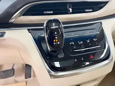 Buick GL8 2024, 30000 км, за 20512.37 USD - фото 20