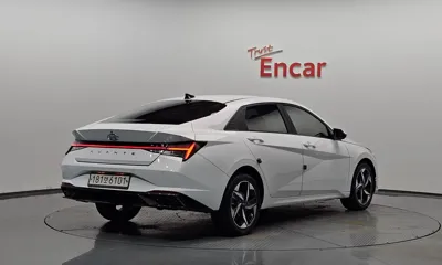 Hyundai Avante 2021, 57721 км, за 10944.63 USD