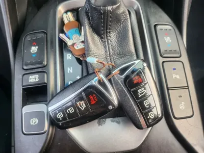 Hyundai Santafe 2014, 173596 км, за 4956.02 USD