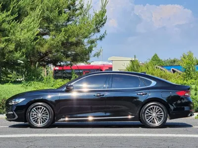 Hyundai Grandeur 2019, 176200 км, за 5842.2 USD