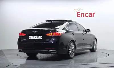 Hyundai Genesis 2015, 161015 км, за 6826.83 USD
