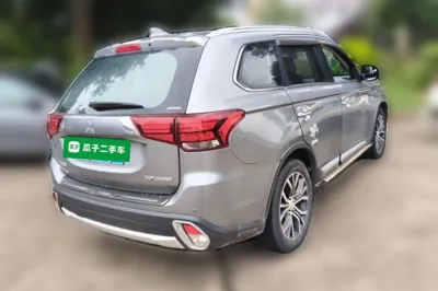 Mitsubishi Outlander 2018, 89500 км, за 9825 USD