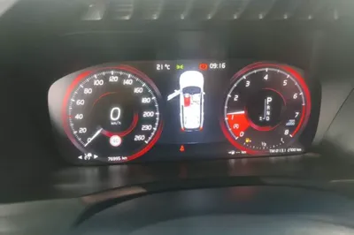 Volvo XC90 2020, 77000 км, за 37694 USD - фото 15