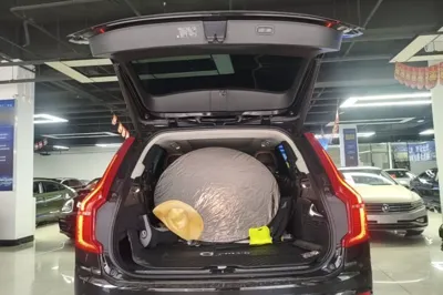 Volvo XC90 2020, 77000 км, за 37694 USD - фото 22