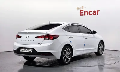 Hyundai Avante 2020, 81739 км, за 7864.96 USD