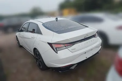 Hyundai Elantra 2022, 83200 км, за 8641 USD