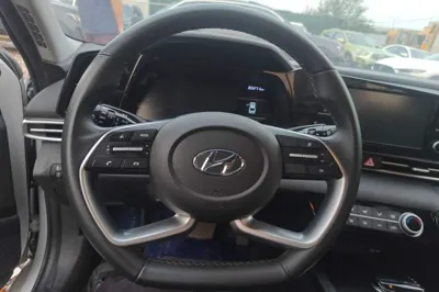 Hyundai Elantra 2022, 83200 км, за 8641 USD - фото 10