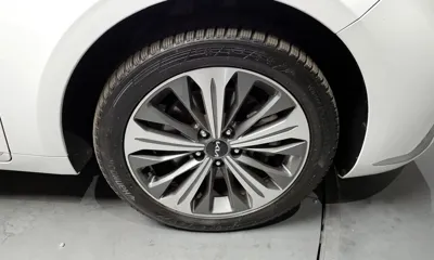 Kia K8 2023, 82719 км, за 12823.91 USD