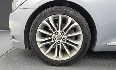 Hyundai Genesis 2016, 151155 км, за 5579.62 USD