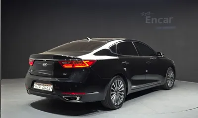 Kia K7 2018, 54987 км, за 9706.85 USD
