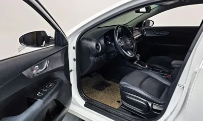 Kia K3 2022, 93817 км, за 8139.61 USD - фото 11