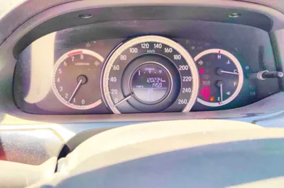 Honda Accord 2016, 120200 км, за 10986 USD - фото 9