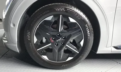 Kia EV6 2025, 22978 км, за 30129.97 USD