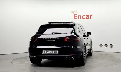 Porsche Macan 2015, 203535 км, за 16214.1 USD