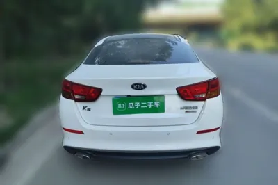 Kia K5 2015, 71300 км, за 5648 USD