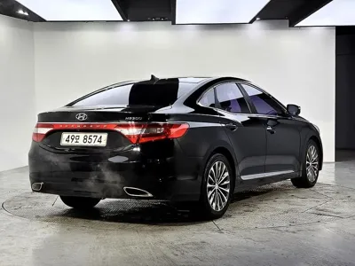 Hyundai Grandeur 2014, 250000 км, за 2073.72 USD