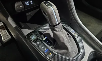Hyundai Veloster 2018, 121296 км, за 6498.62 USD - фото 9