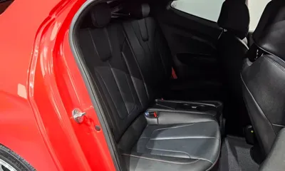 Hyundai Veloster 2018, 121296 км, за 6498.62 USD - фото 11
