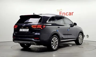 Kia Sorento 2018, 80598 км, за 10502.82 USD